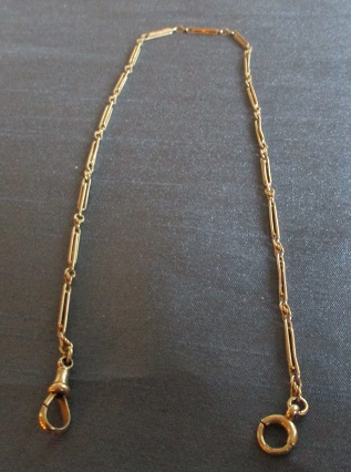 xxM1305M 9K gold watch chain Takst Valuation N. Kr. 5500